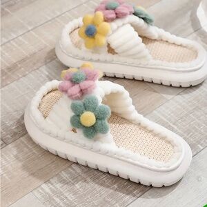 BRAND NEW SLIP-ON FLORAL SLIPPERS, White with Colorful Flowers, Very Cozy